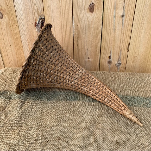 Vintage Boho Woven Cornucopia Basket w/ Handle